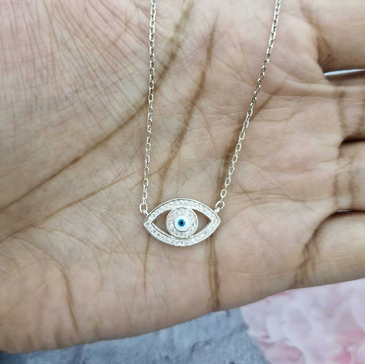 Collar Ojo Turco