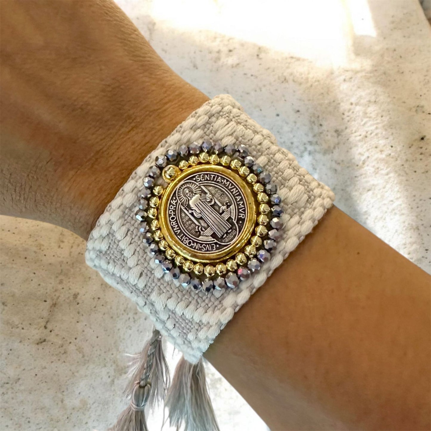Pulsera Medalla Bordada