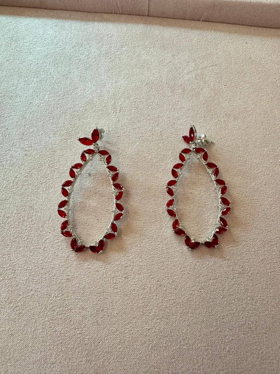 Aretes Zirconias Rojas