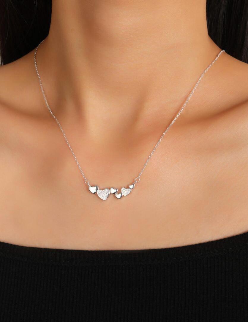 Collar Plaquita Corazones