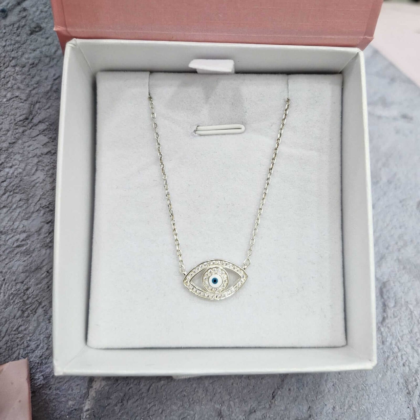 Collar Ojo Turco